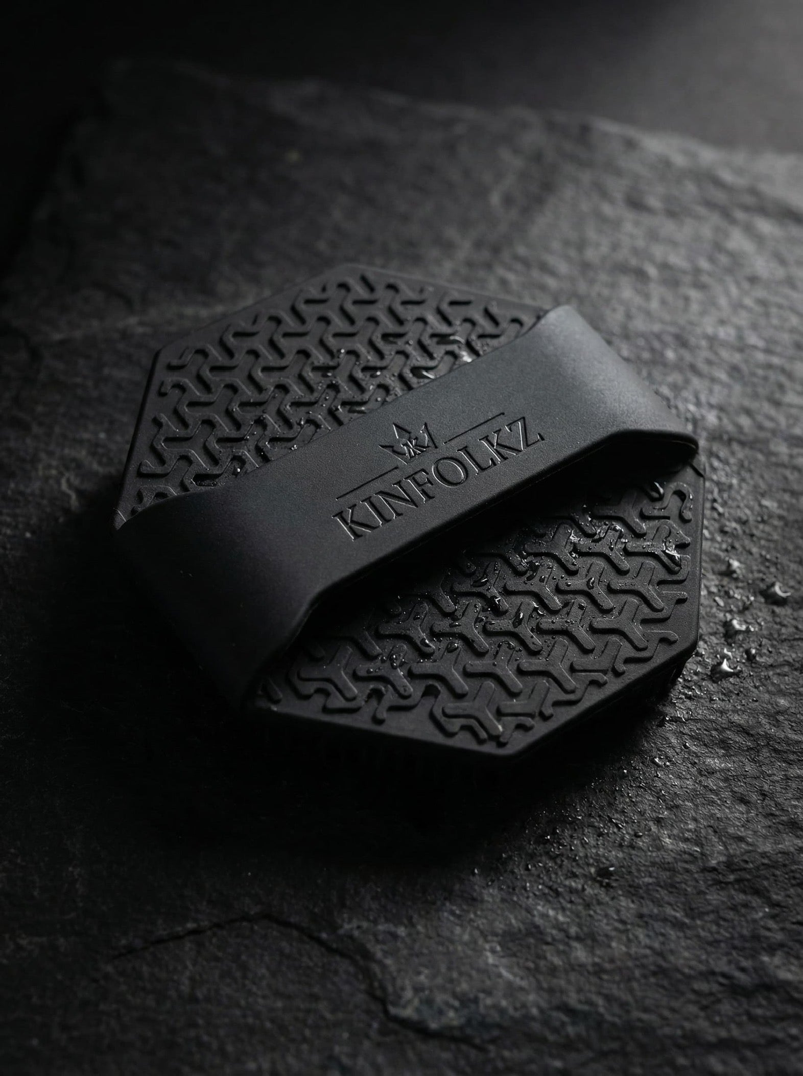 KINFOLKZ Custom Face Scrubber